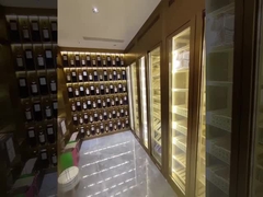 Gabinete de vino de acero inoxidable asequible de diseño simple para uso doméstico