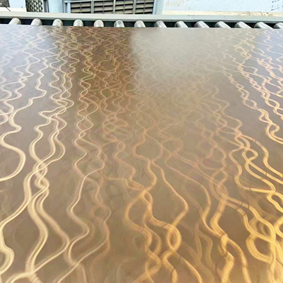 El laser curvó color de cobre amarillo inoxidable de los paneles decorativos de la hoja de acero del arte 304 acanalados