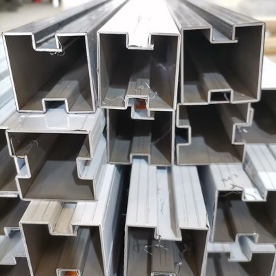 Buen precio Revestimiento de pared de oro blanco cortina de ducha azulejos de recorte de 0,5 mm de espesor en línea