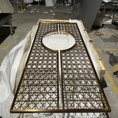 Buen precio 304 201 Superficie de línea de cabello de metal Oro de acero inoxidable pantalla de salón en línea