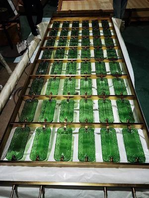 Buen precio Pared de pantalla de acero inoxidable de tamaño personalizado con vidrio Moru para decoración interior en color dorado en línea