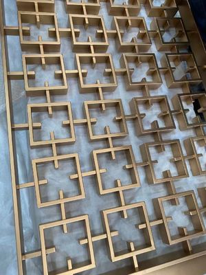 Buen precio Diseño de corte láser de pantalla divisora de habitación de acero inoxidable personalizado en línea