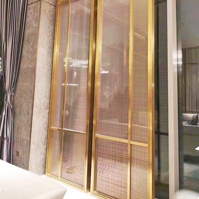 Buen precio La pantalla de acero inoxidable interior de W450mm H2800mm divide la rayita decorativa de los paneles del metal en línea