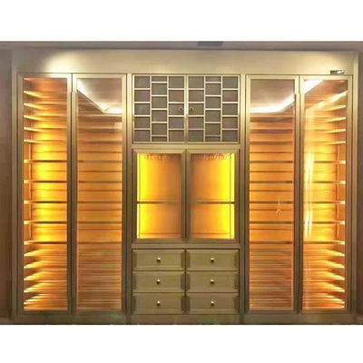 Buen precio Unidad ASTM 316L ISO los 300*160cm del gabinete de Champagne Gold Refrigerated Wine Display en línea