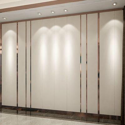 Buen precio 304 Super 8K Espejo Forma personalizada Champagne Oro Latón Negro Color Tejas de acero inoxidable en línea