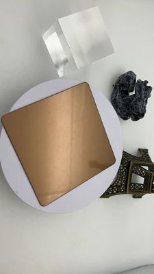 Buen precio Prensa hidráulica freno de acero inoxidable hoja de metal de Dubai pantalla de metal decorativa de acero inoxidable sala en línea