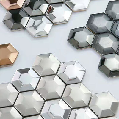 Buen precio 3D Hexágono Plata de color de acero inoxidable mosaico de azulejos para la decoración de paredes en línea
