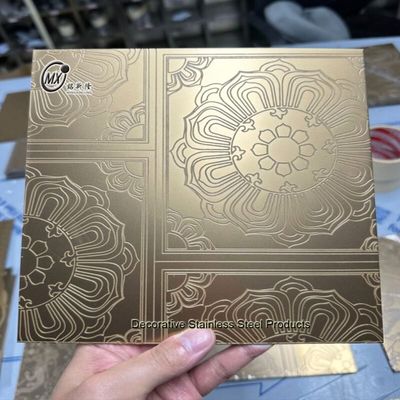 Buen precio Hoja de acero inoxidable con revestimiento PVD y superficie grabada con diferentes patrones para decoración de diseño en línea