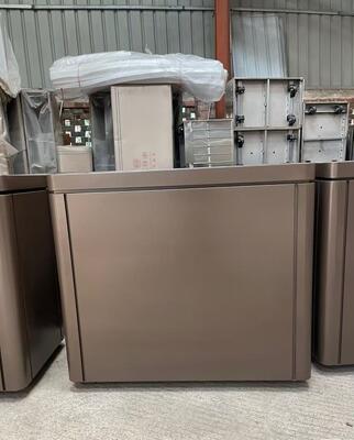 Buen precio Caja de plantación de flores rectangulares modernas de acero inoxidable 304 personalizada para decoración de jardín en línea