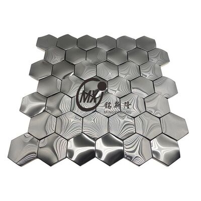 Buen precio Las baldosas de mosaico de acero inoxidable con estampado añaden textura a su pared en línea