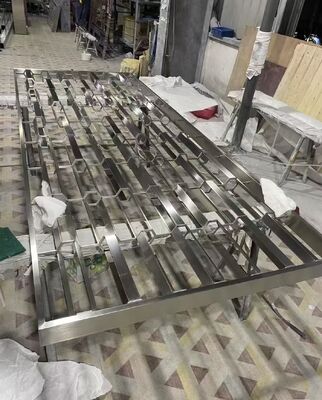 Buen precio Divisor de ambiente de acero inoxidable con acabado negro en línea